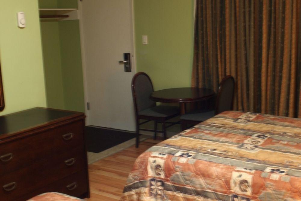 Colonial Motel Chatham-Kent Luaran gambar