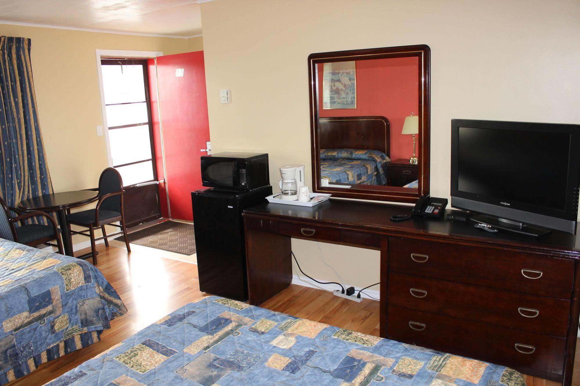 Colonial Motel Chatham-Kent Luaran gambar